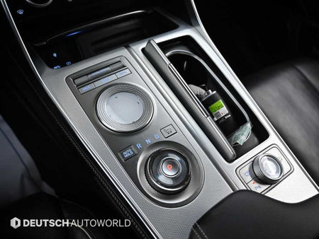 Genesis GV80 — photo 09
