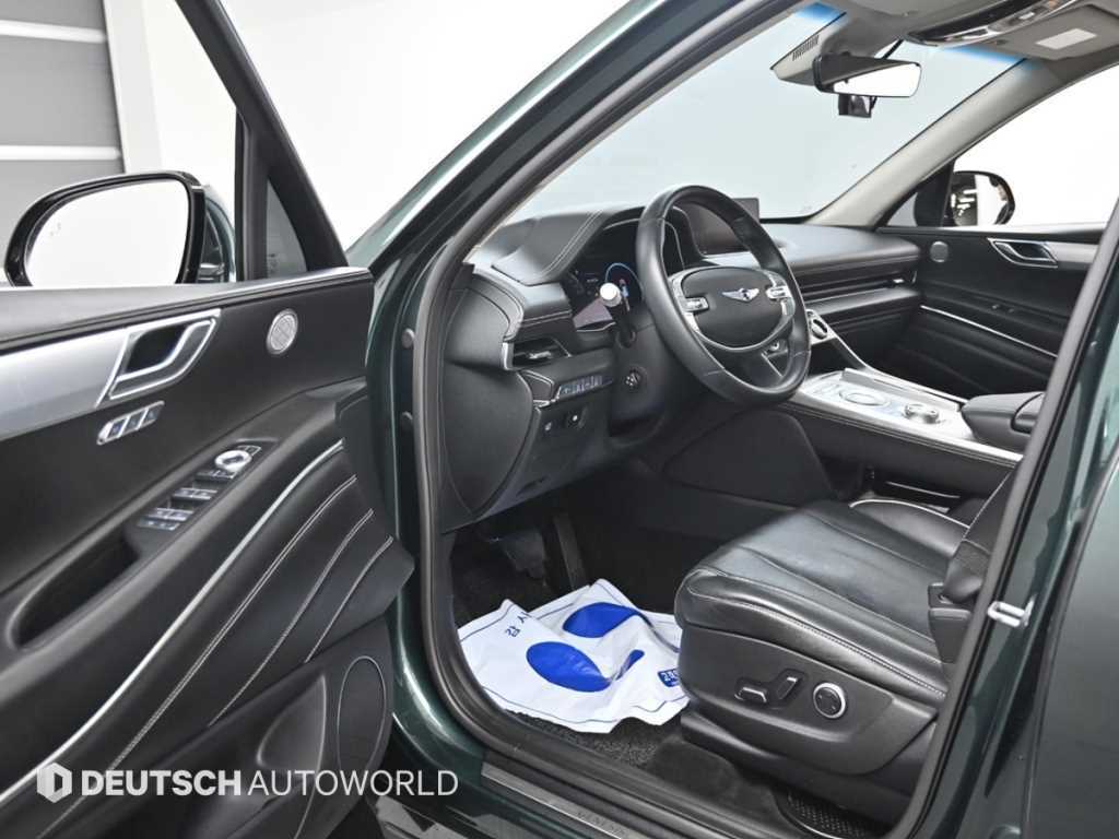 Genesis GV80 — photo 11