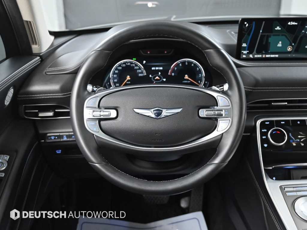 Genesis GV80 — photo 13