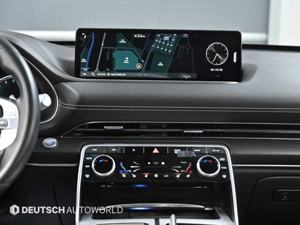 Genesis GV80 — photo 14