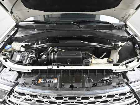 Ford Explorer — photo 06