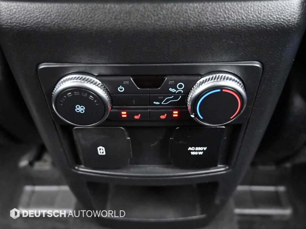 Ford Explorer — photo 16