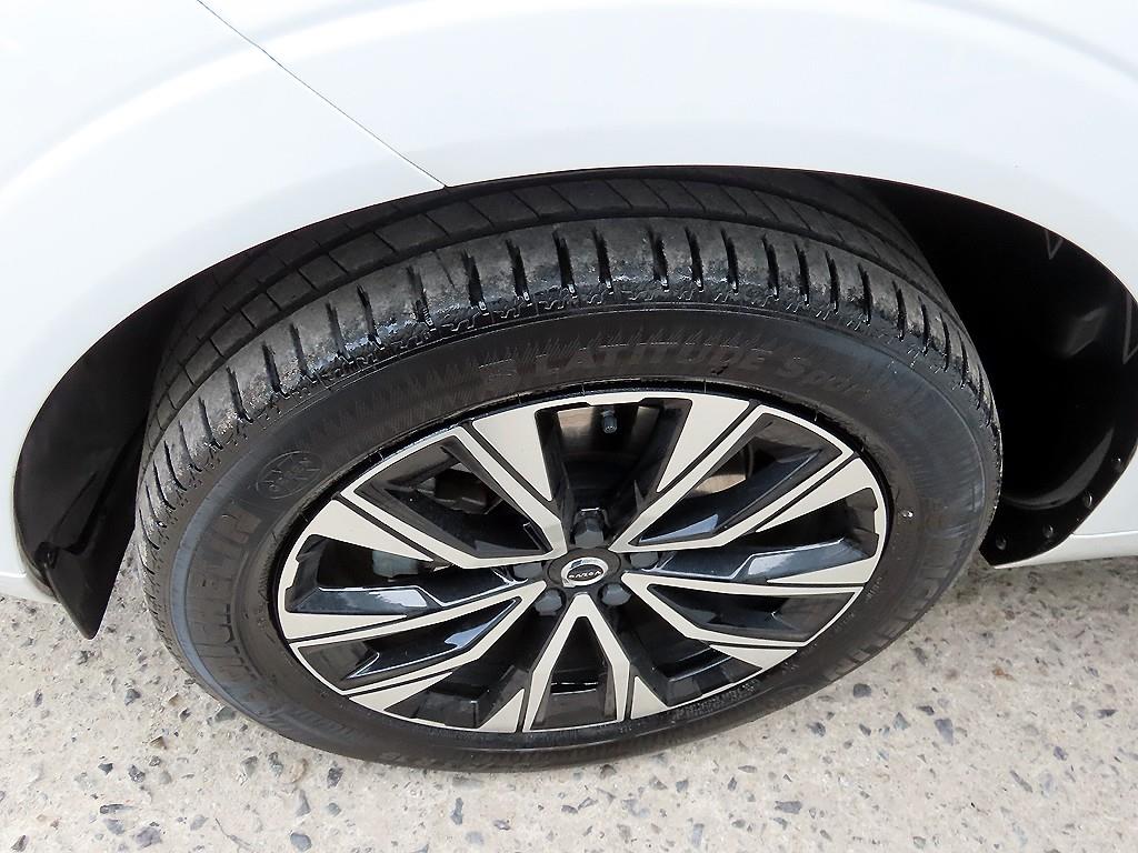 Volvo XC60 — photo 20