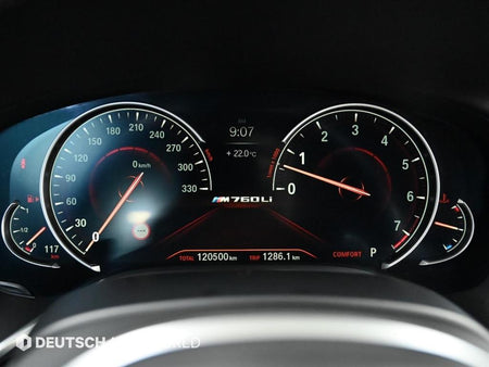 BMW 7-Series — photo 08