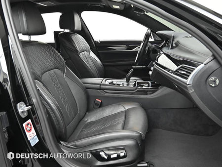 BMW 7-Series — photo 10