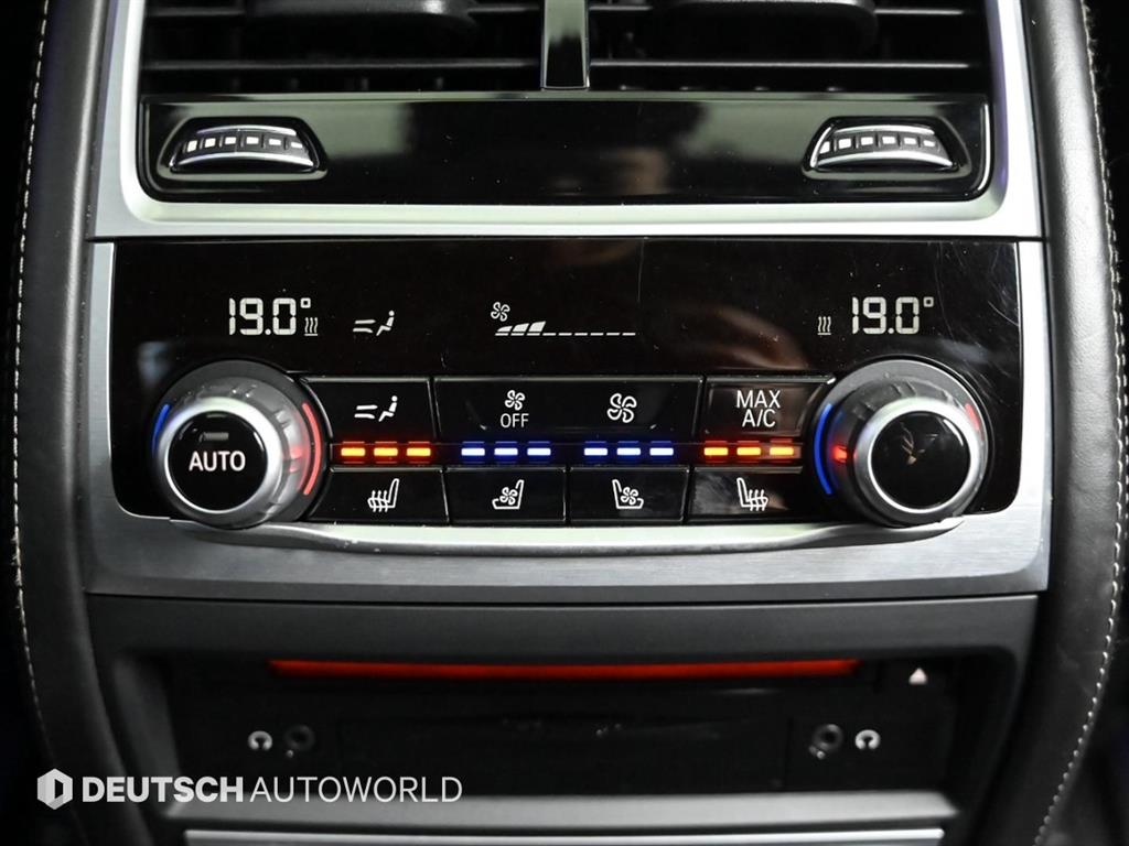 BMW 7-Series — photo 16