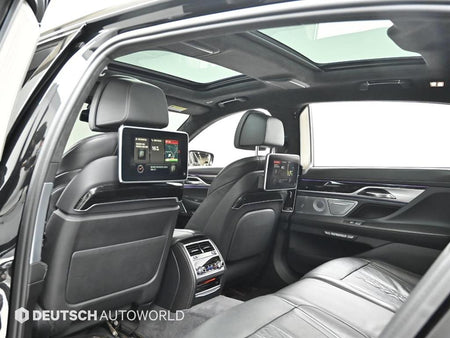 BMW 7-Series — photo 18