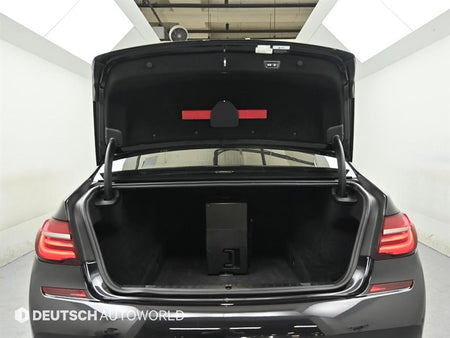 BMW 7-Series — photo 19