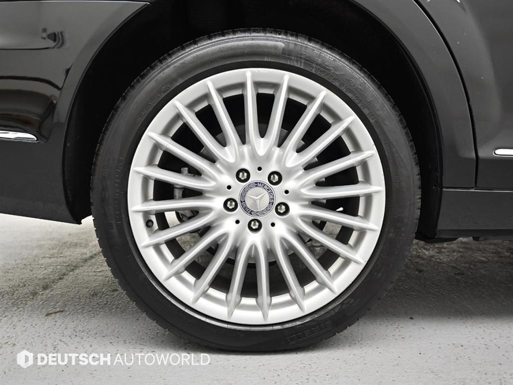 Mercedes-Benz S-Class — photo 05