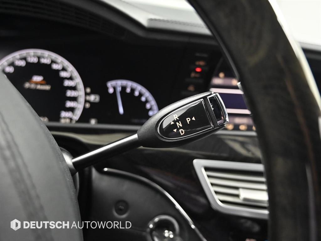 Mercedes-Benz S-Class — photo 09