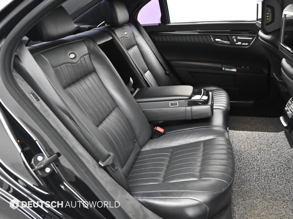 Mercedes-Benz S-Class — photo 12