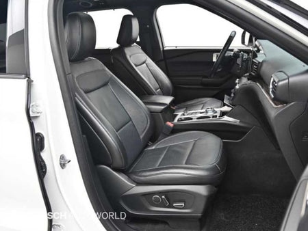 Ford Explorer — photo 10