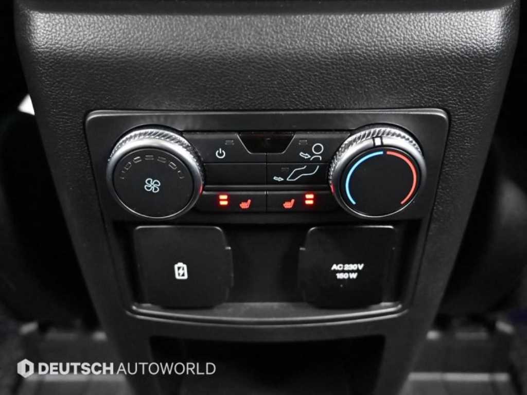 Ford Explorer — photo 16