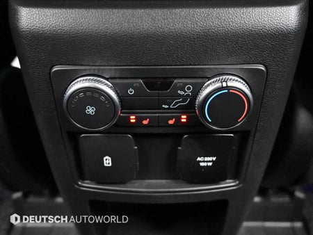 Ford Explorer — photo 16
