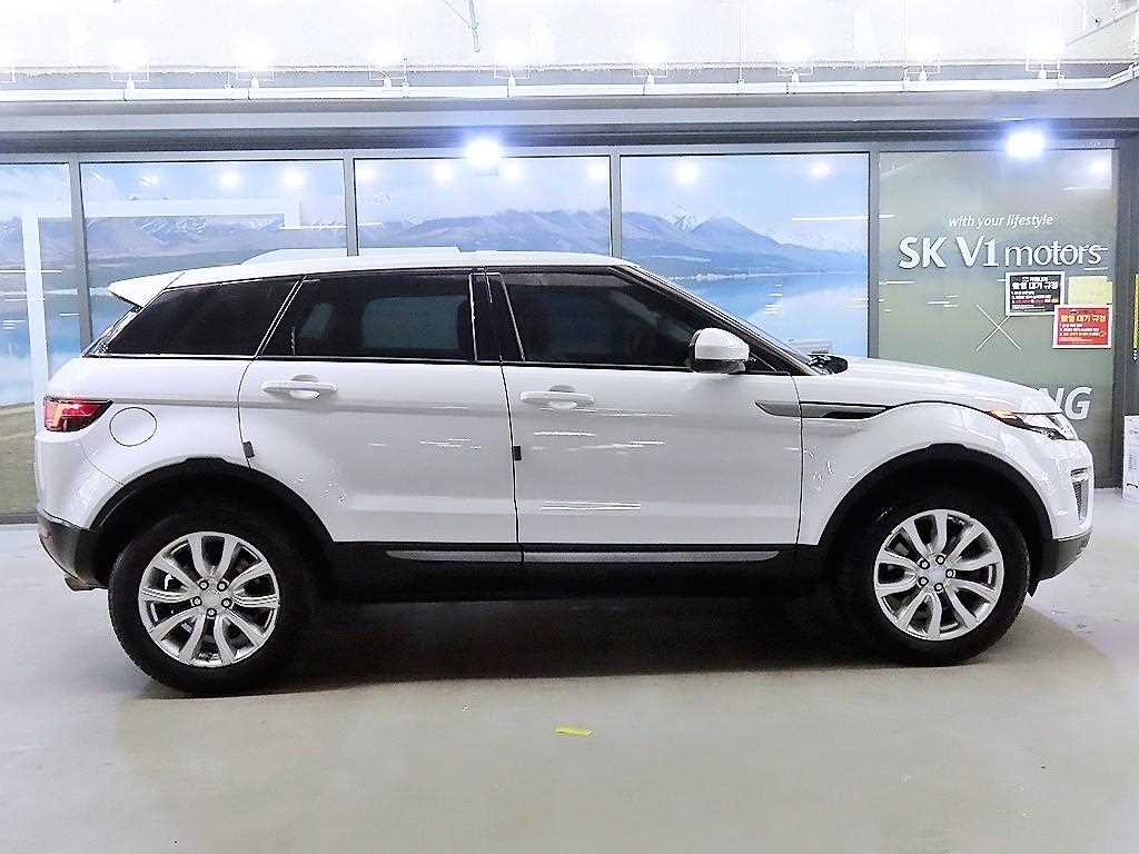 Land Rover Range Rover Evoque — photo 03