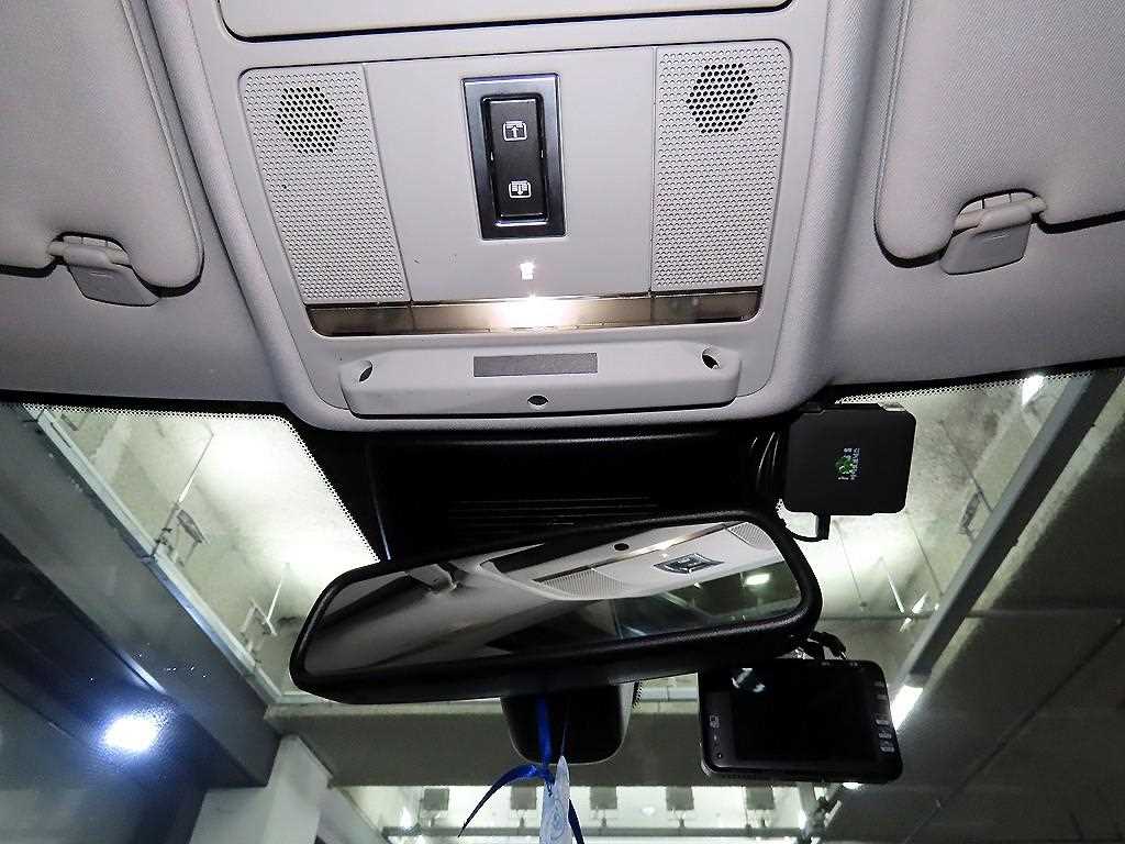 Land Rover Range Rover Evoque — photo 14