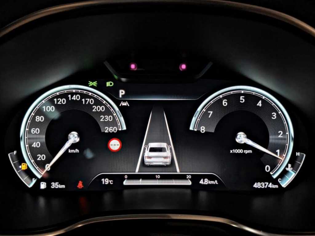 Genesis G80 — photo 10