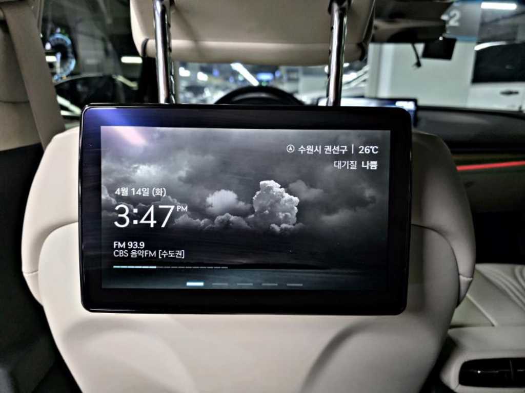 Genesis G80 — photo 18