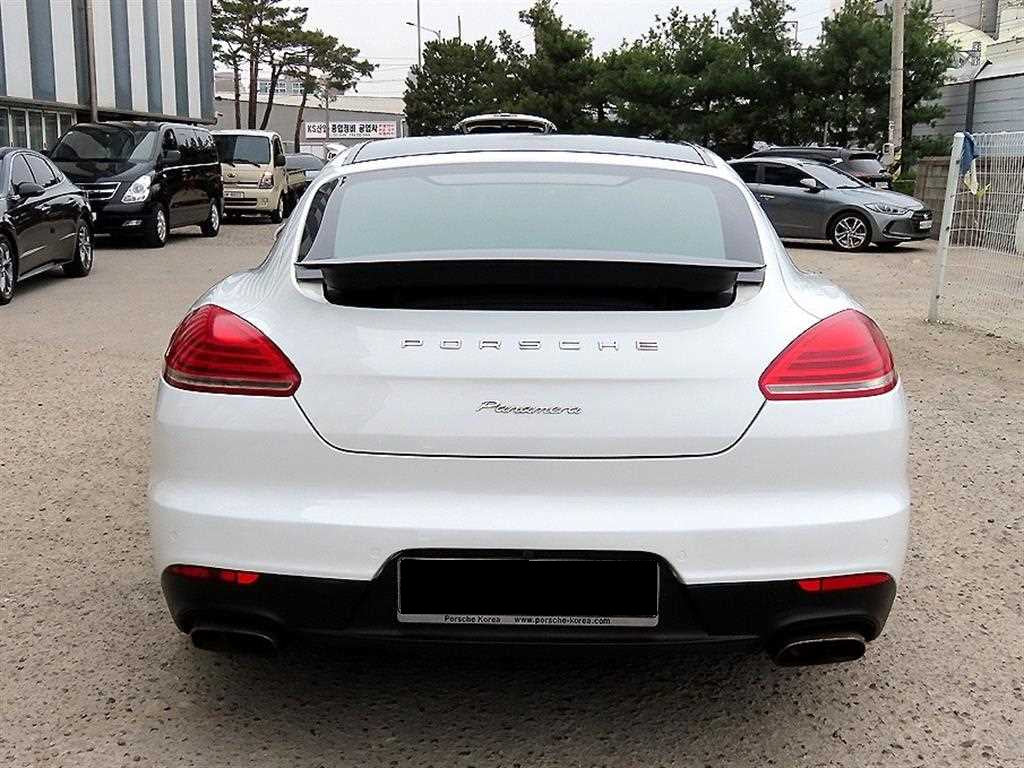 Porsche Panamera — photo 04