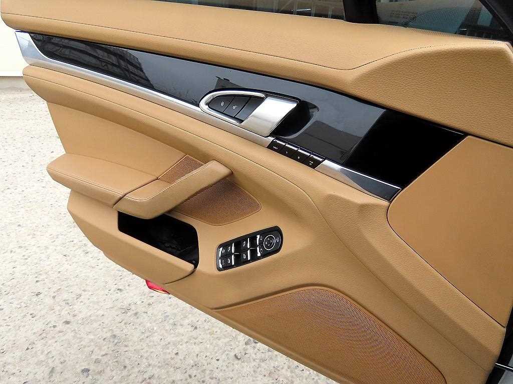 Porsche Panamera — photo 12