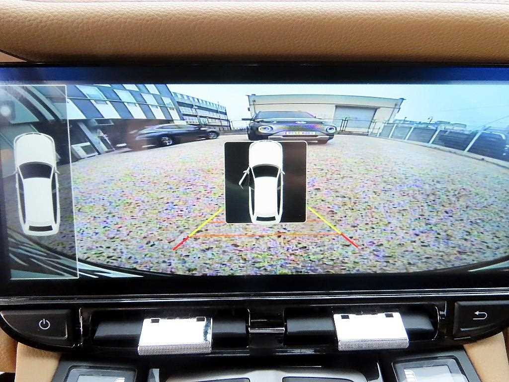 Porsche Panamera — photo 15