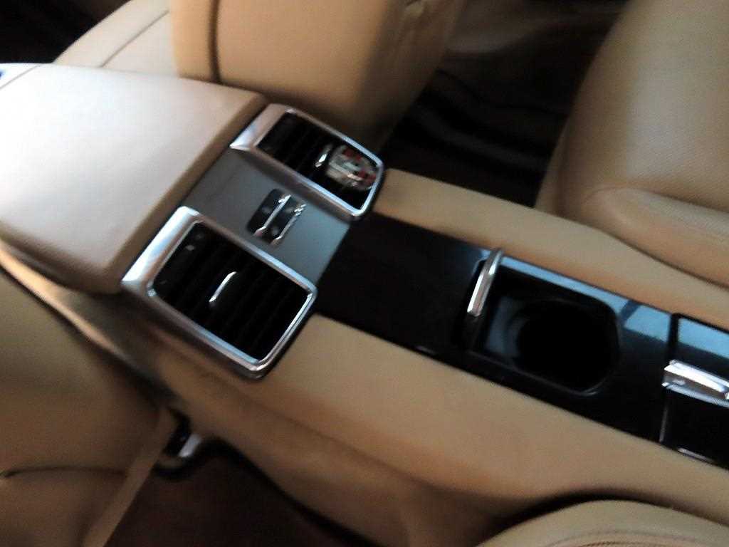 Porsche Panamera — photo 17