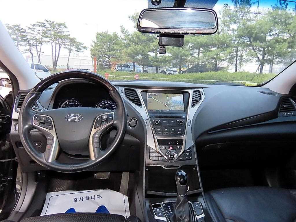 Hyundai Grandeur — photo 07