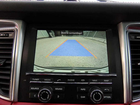 Porsche Macan — photo 13