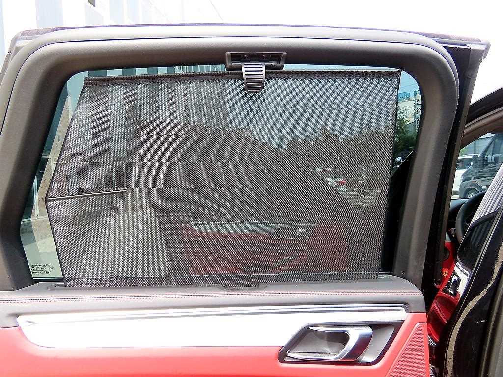 Porsche Macan — photo 15