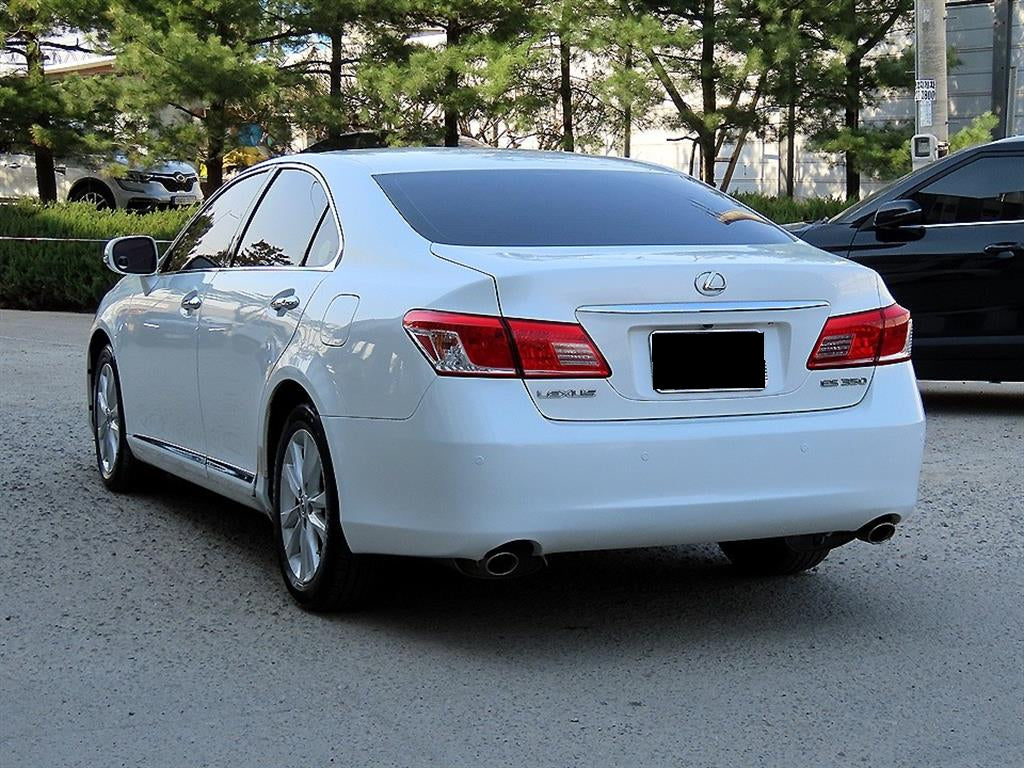 Lexus ES — photo 03