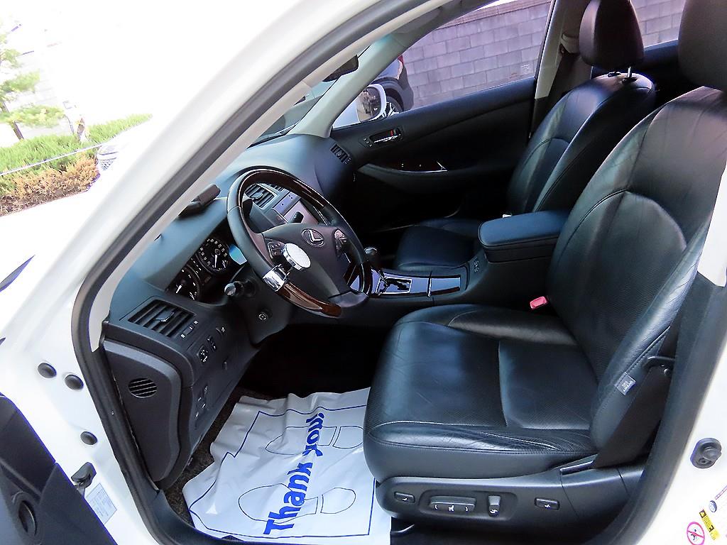 Lexus ES — photo 05