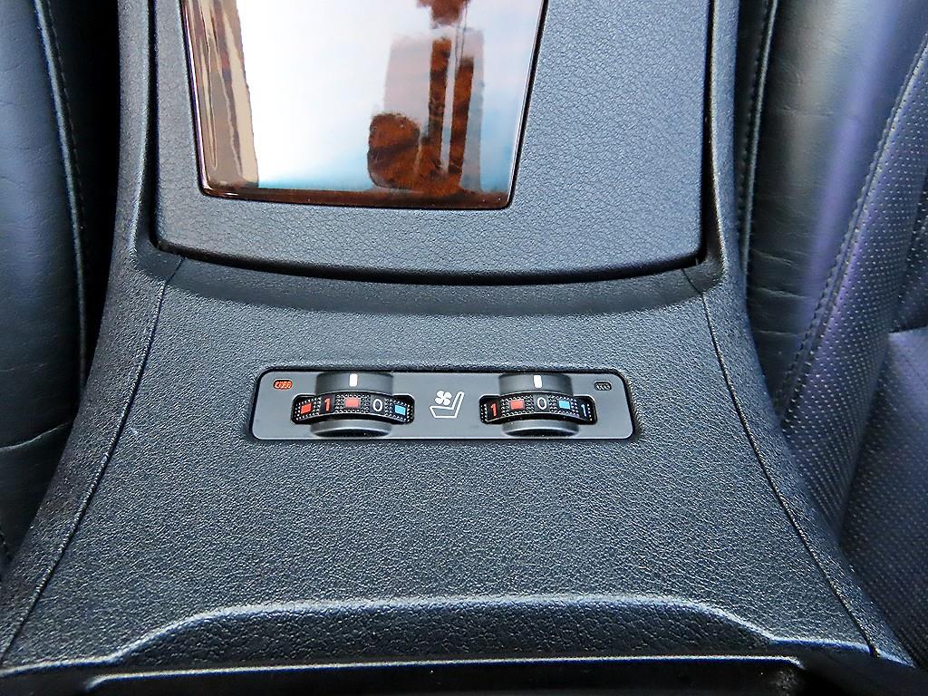 Lexus ES — photo 14
