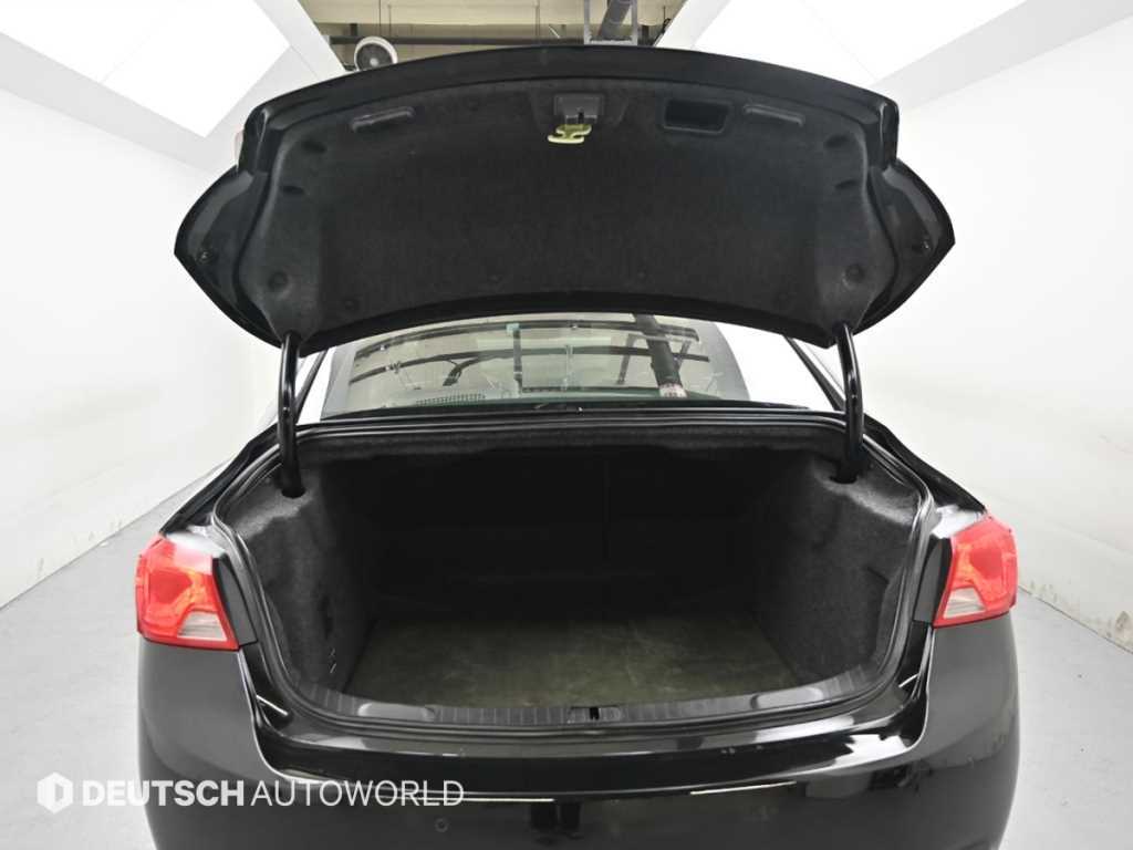 CHEVROLET Impala — photo 19