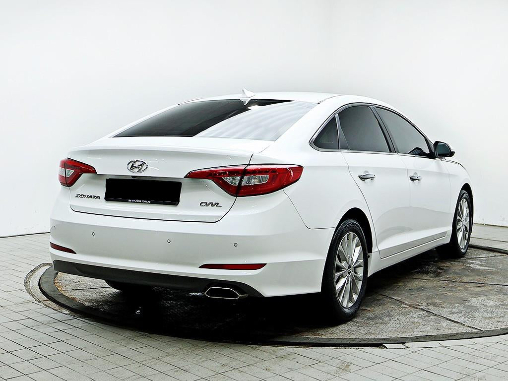 Hyundai Sonata — photo 04