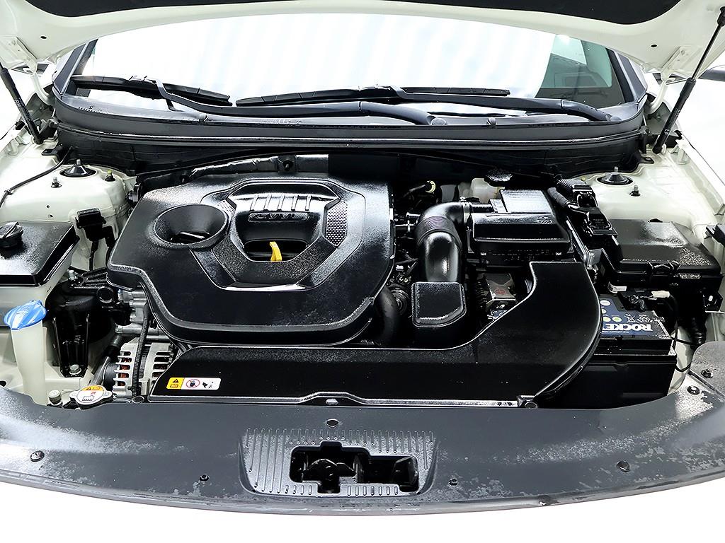 Hyundai Sonata — photo 07