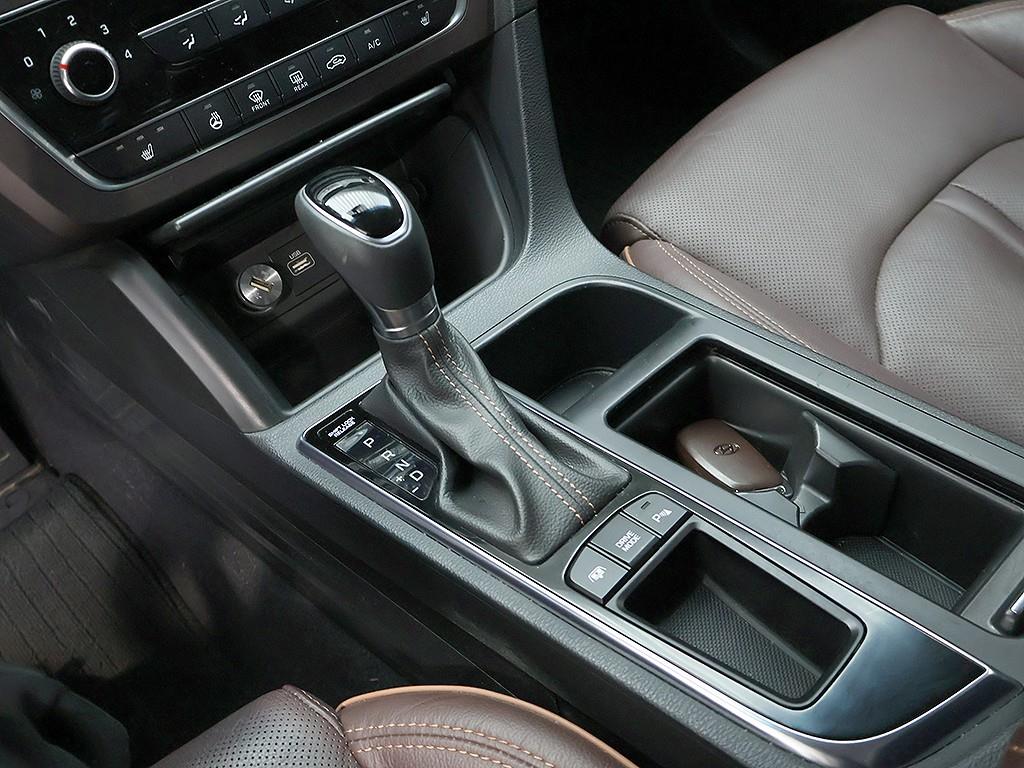 Hyundai Sonata — photo 10