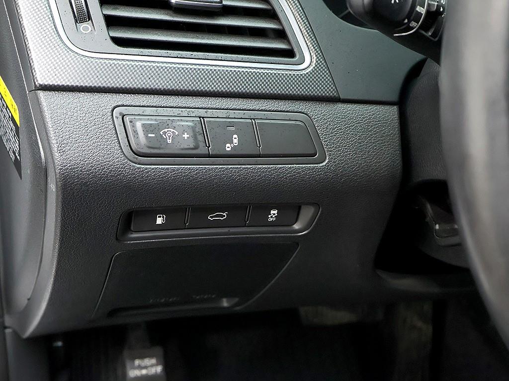Hyundai Sonata — photo 15