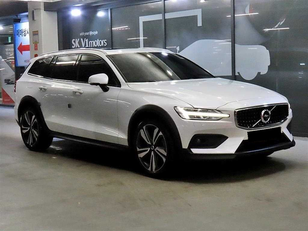 Volvo V60 — photo 01