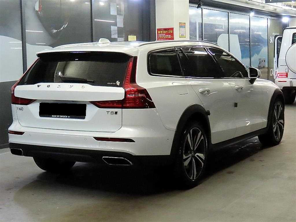 Volvo V60 — photo 04