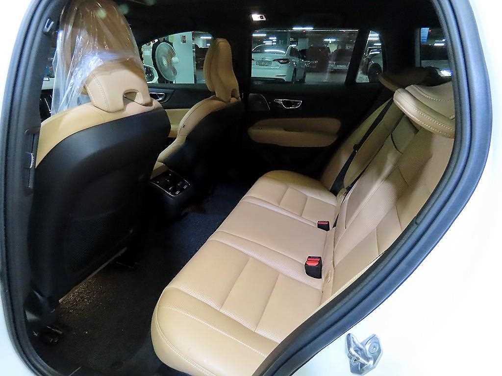 Volvo V60 — photo 07
