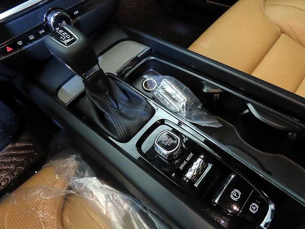 Volvo V60 — photo 12