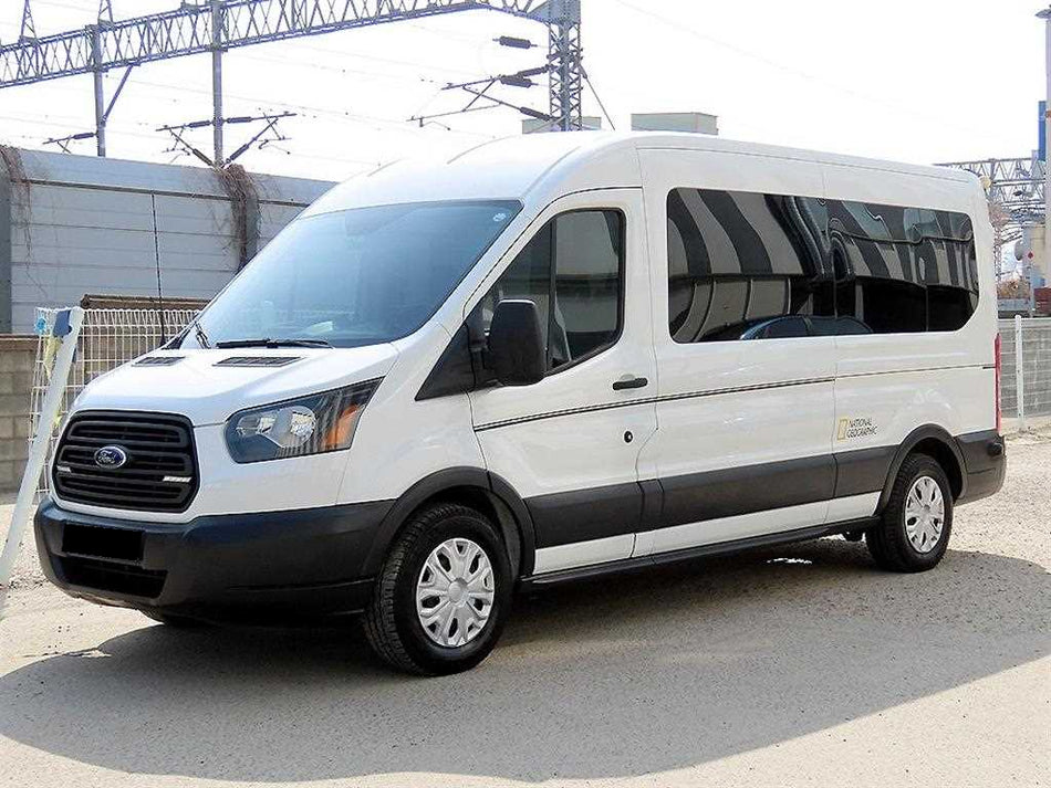 Ford Transit — photo 02