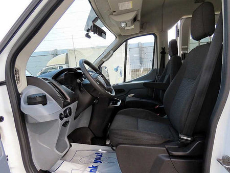 Ford Transit — photo 05