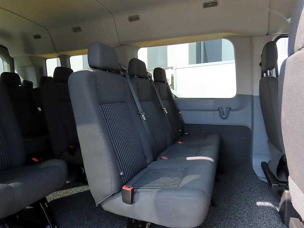 Ford Transit — photo 06