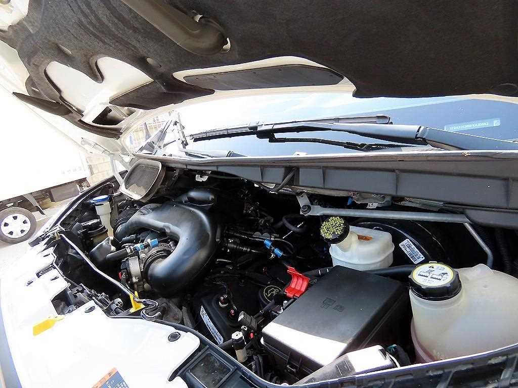 Ford Transit — photo 17
