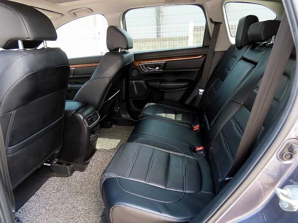 Honda CR-V — photo 06