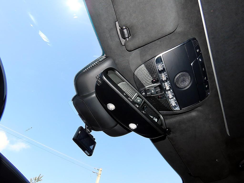 Mercedes-Benz S-Class — photo 15