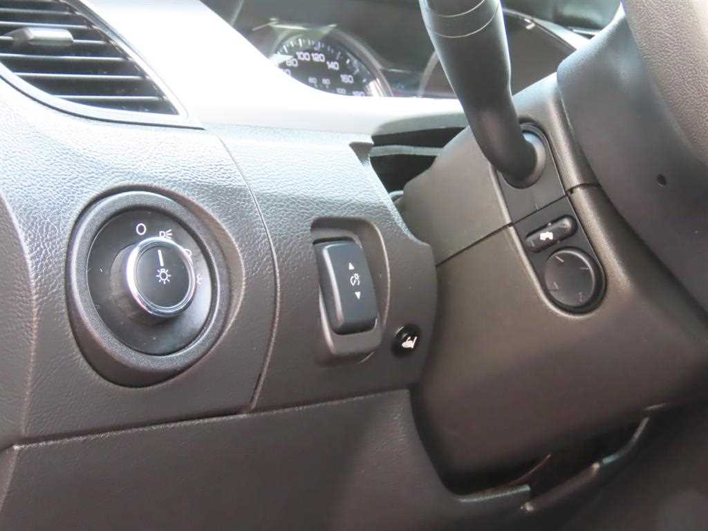 Ford Taurus — photo 15