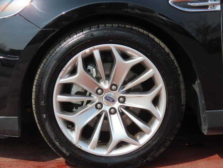 Ford Taurus — photo 20