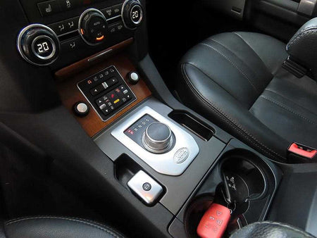 Land Rover Discovery — photo 10